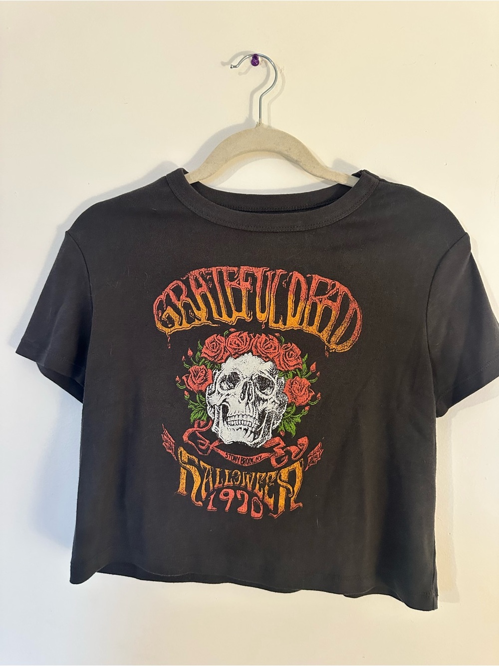 Grateful Dead Black Cropped Tee with Skull & Rose Graphic